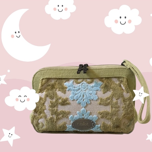 Cake by Petunia Pickle Bottom Baby Diaper Clutch Bag - Picture 1 of 16